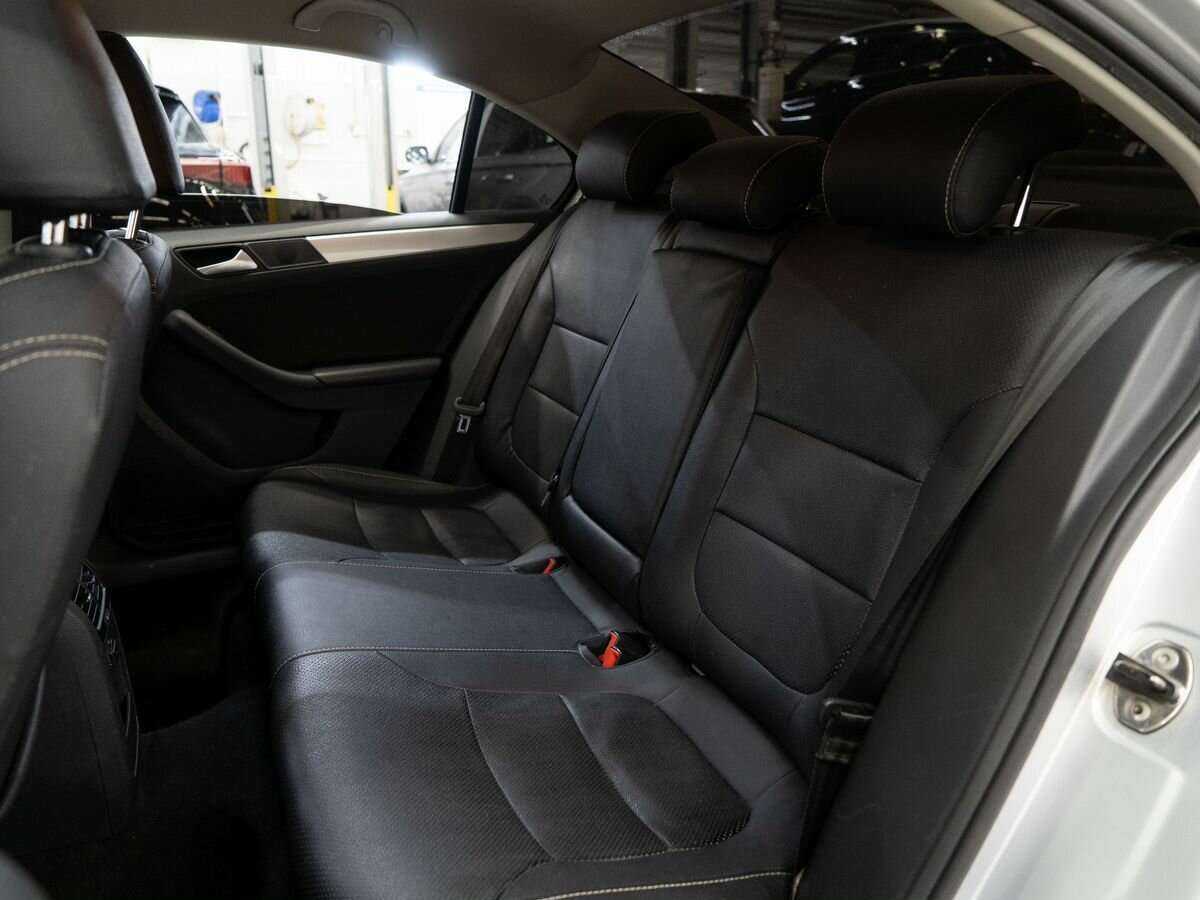 Купить Volkswagen Jetta, 2013, 188 137 км, фото №7