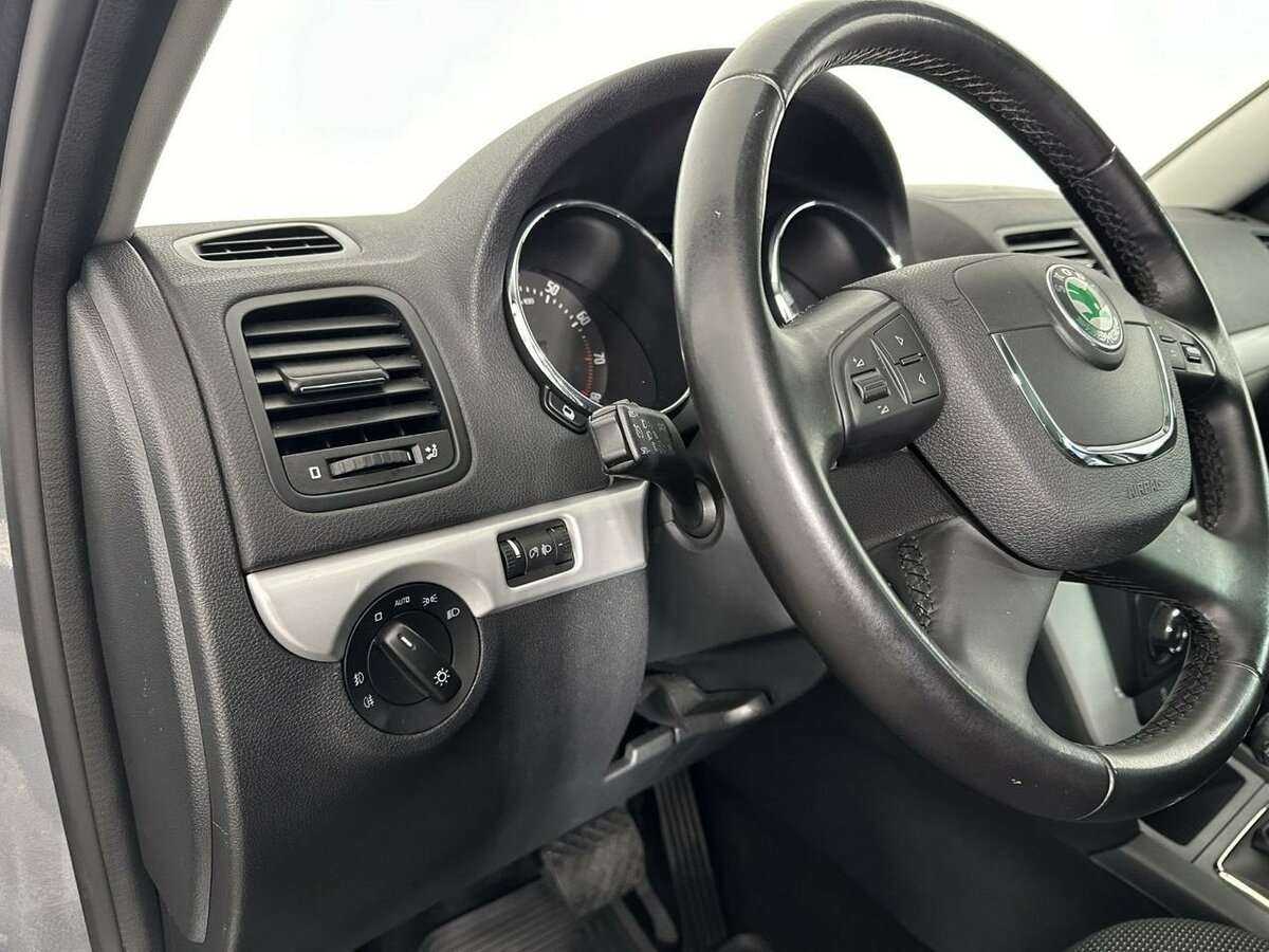 Купить Skoda Yeti, 2012, 122 993 км, фото №9