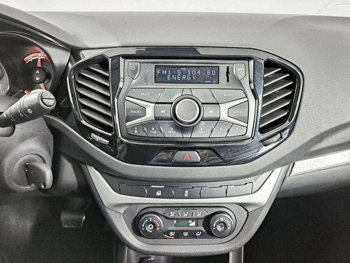 Купить Lada (ВАЗ) Vesta SW Cross, 2019, 101 038 км, фото №13