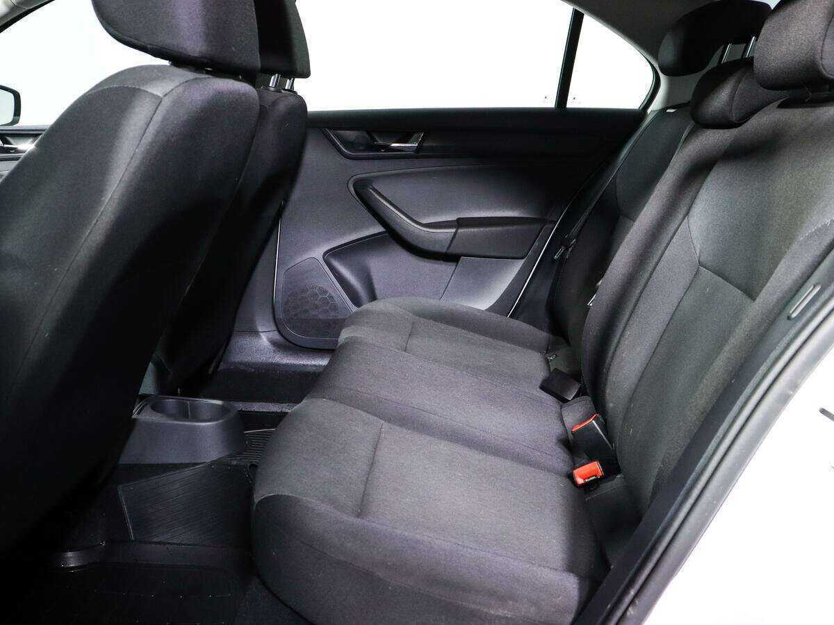 Купить Skoda Rapid, 2018, 28 000 км, фото №9