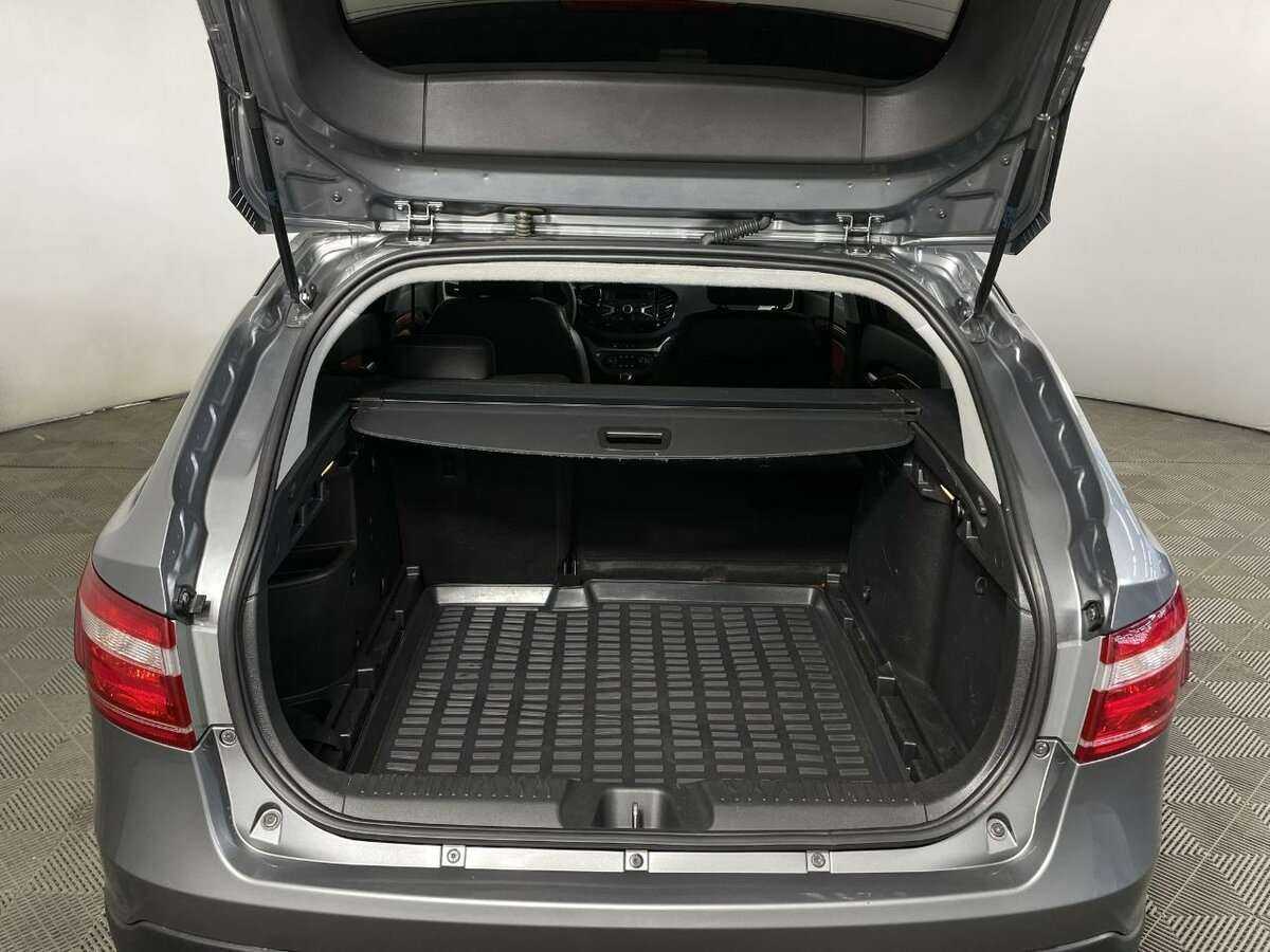 Купить Lada (ВАЗ) Vesta SW Cross, 2019, 75 250 км, фото №17