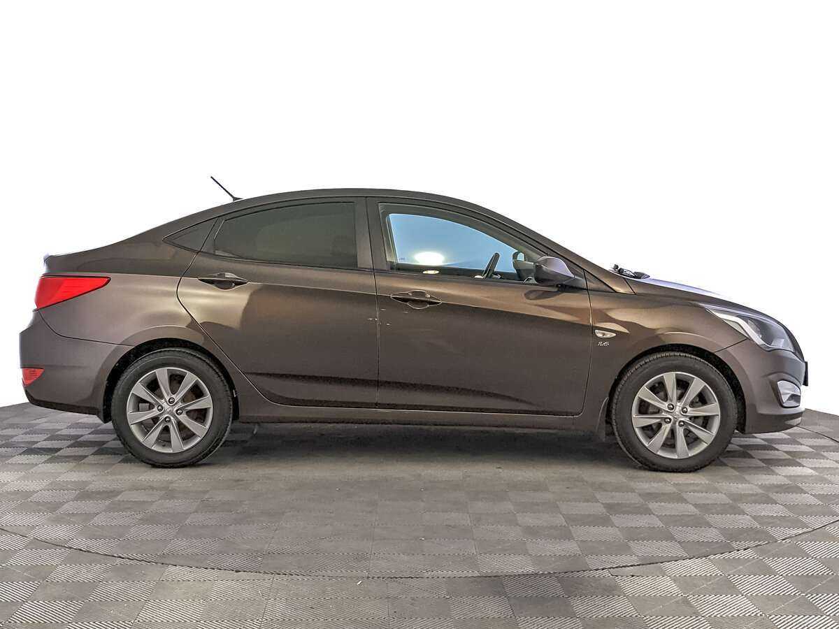 Купить Hyundai Solaris, 2016, 73 782 км, фото №4