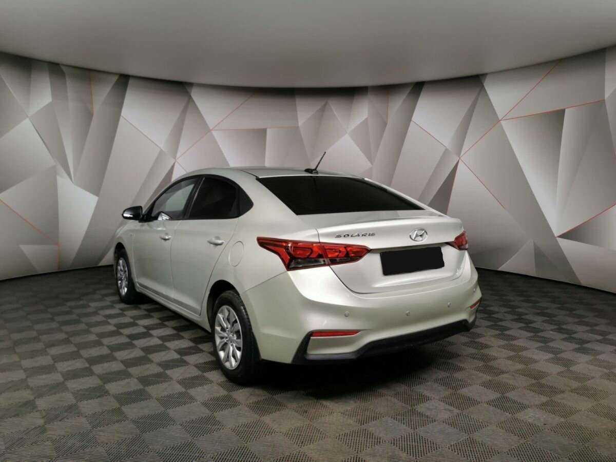 Купить Hyundai Solaris, 2017, 108 077 км, фото №4