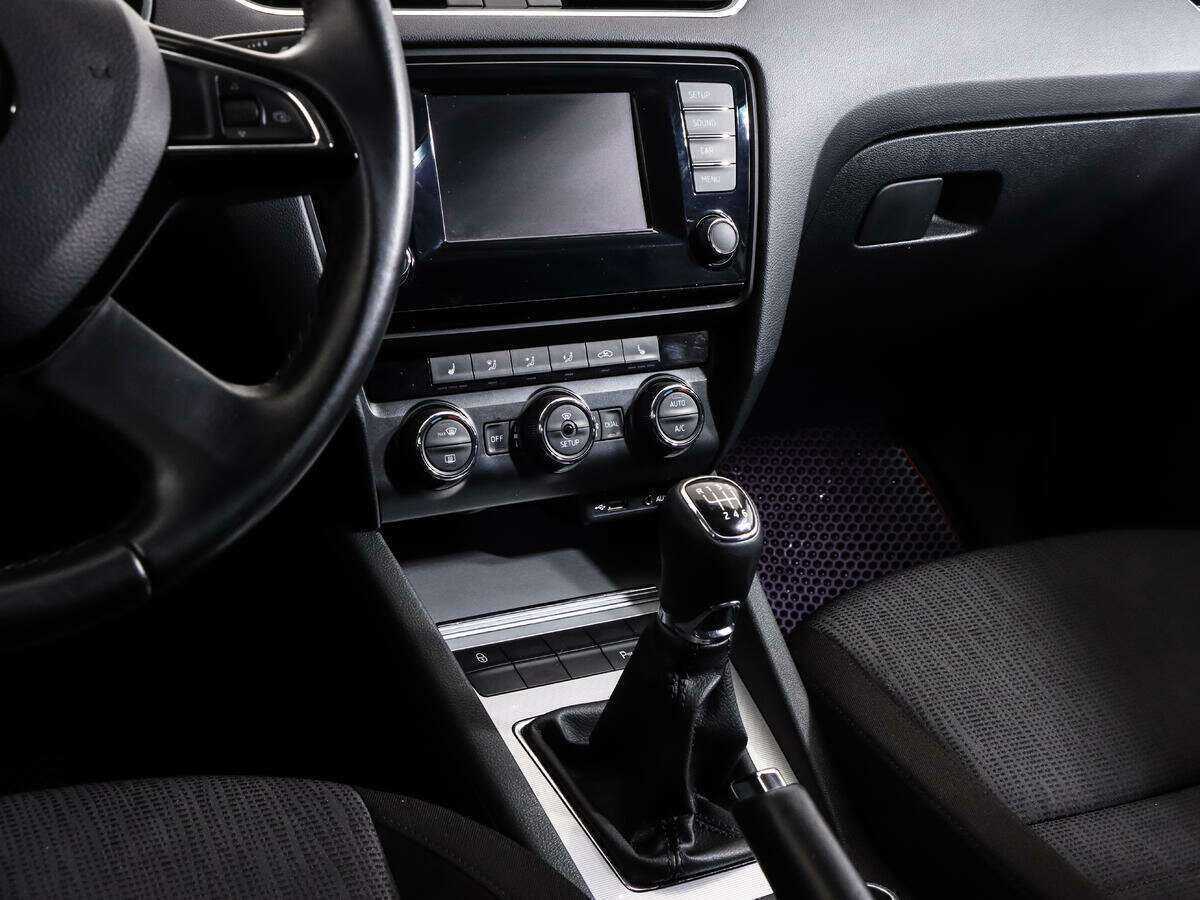 Купить Skoda Octavia, 2015, 225 559 км, фото №10