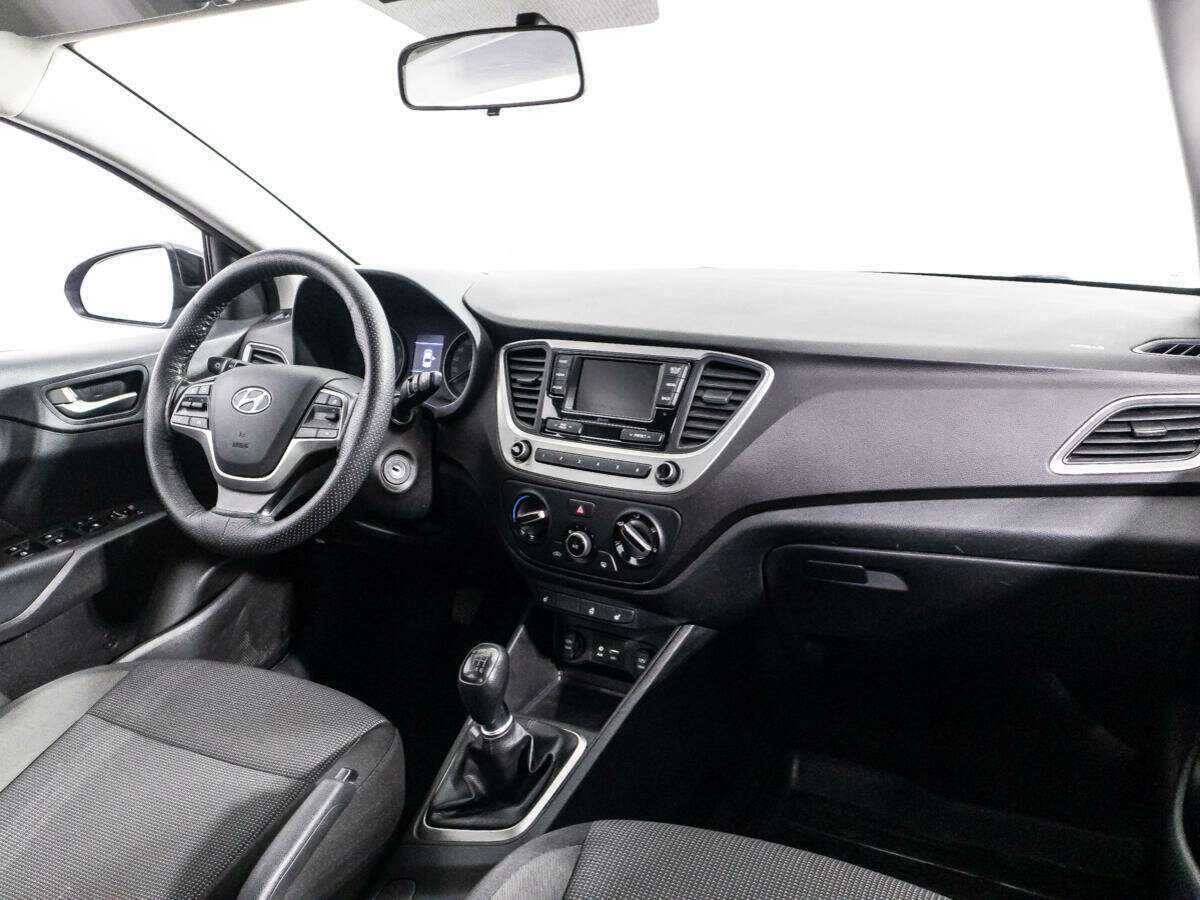 Купить Hyundai Solaris, 2017, 69 118 км, фото №9