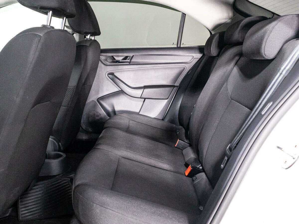 Купить Skoda Rapid, 2018, 172 797 км, фото №10