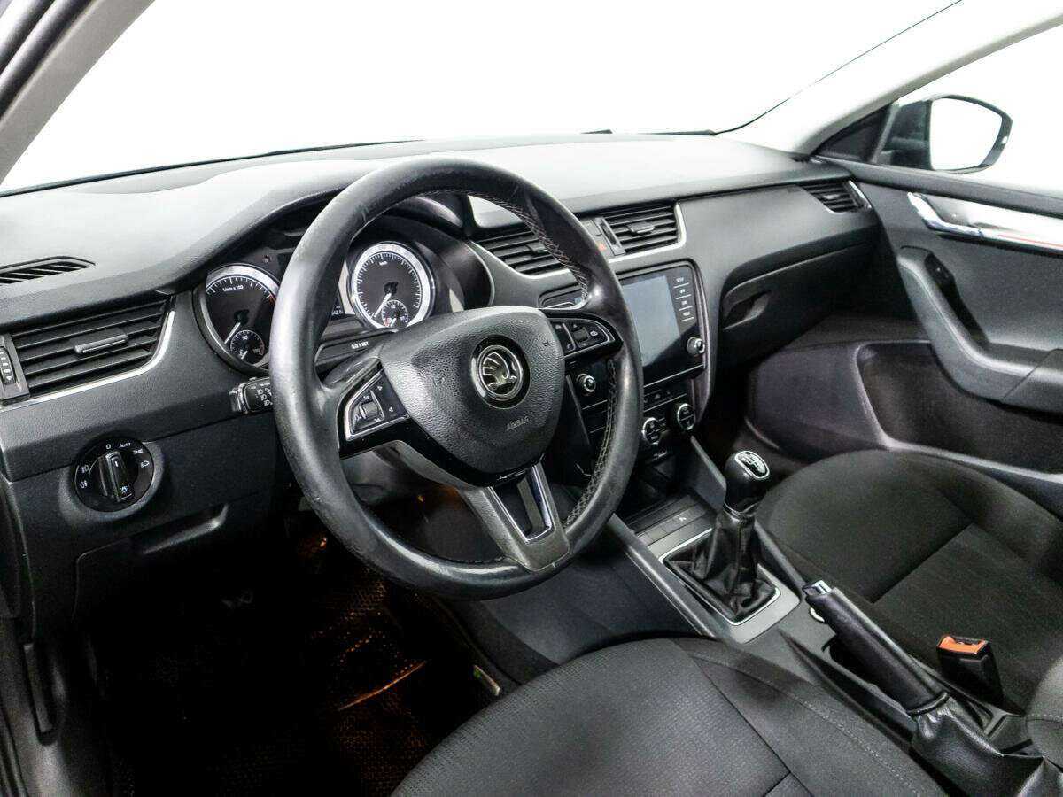 Купить Skoda Octavia, 2018, 311 613 км, фото №11