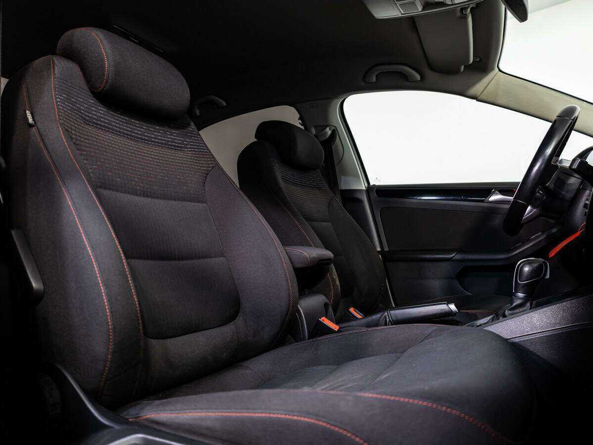 Купить Volkswagen Jetta, 2017, 132 050 км, фото №10