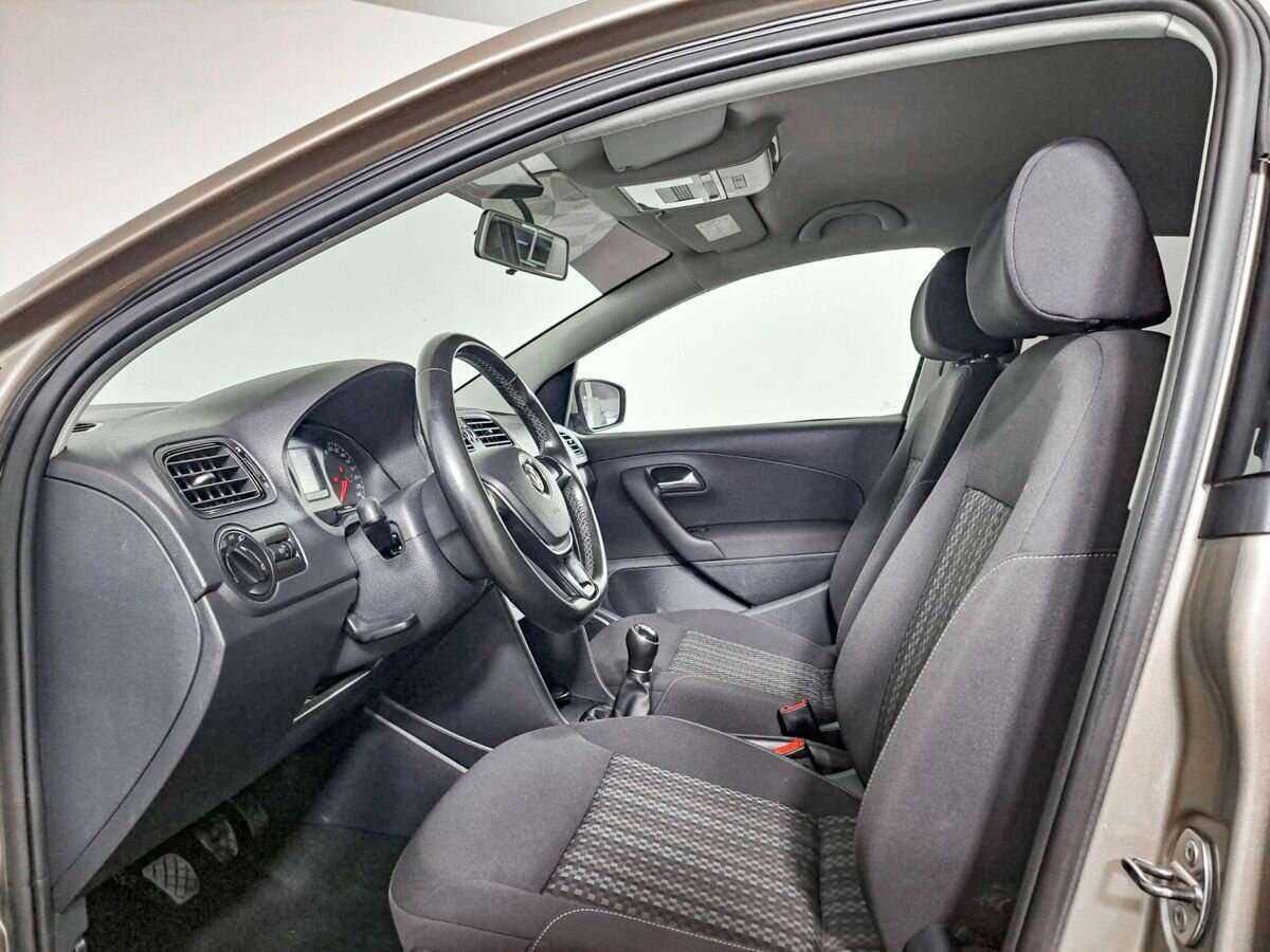 Купить Volkswagen Polo, 2018, 149 000 км, фото №13