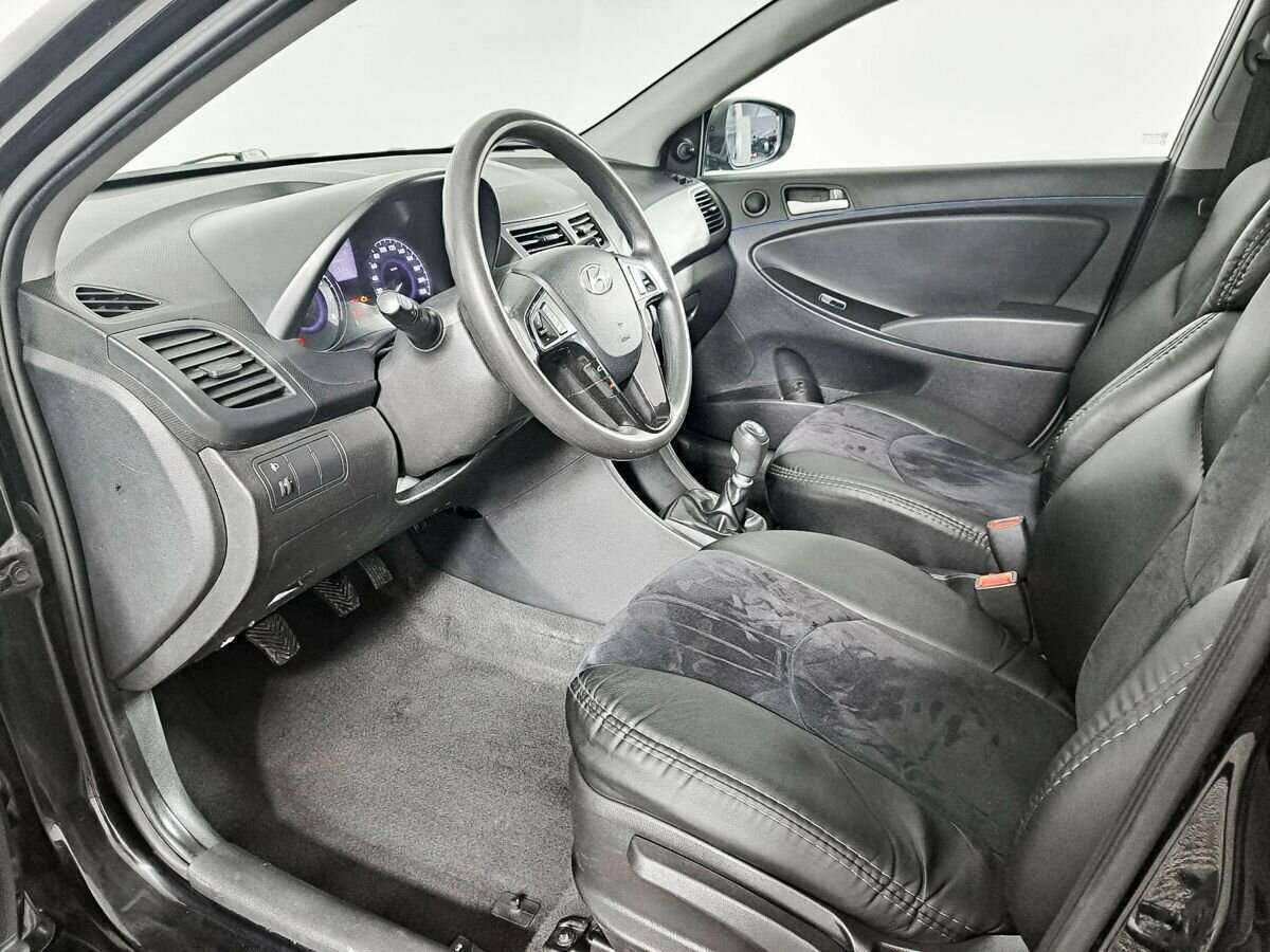 Купить Hyundai Solaris, 2012, 146 000 км, фото №12