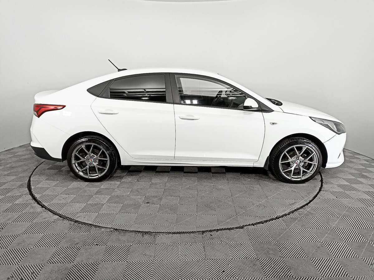 Купить Hyundai Solaris, 2020, 167 245 км, фото №4