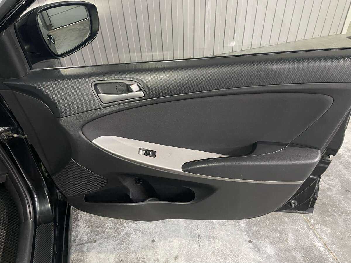 Купить Hyundai Solaris, 2016, 157 979 км, фото №22