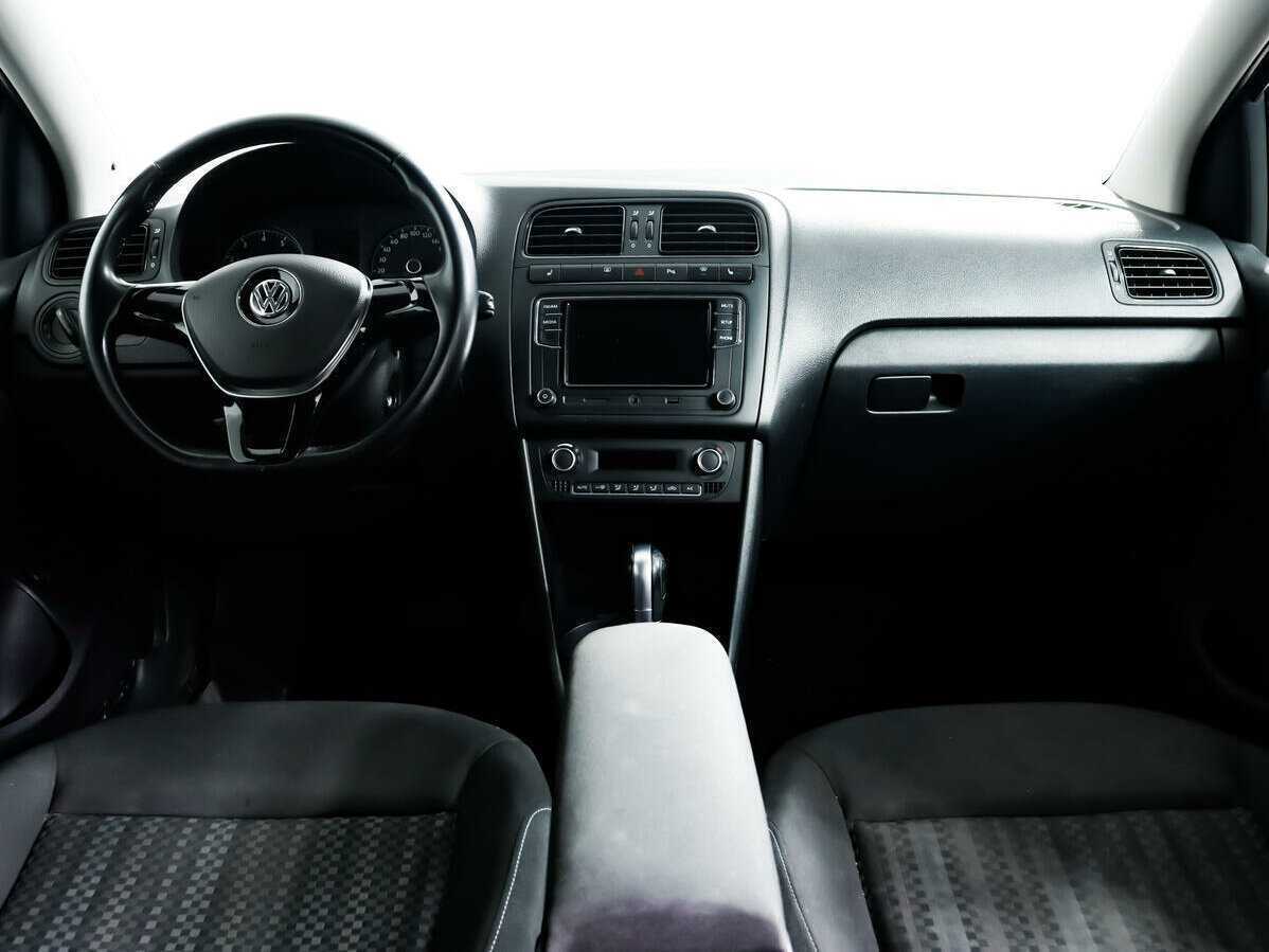 Купить Volkswagen Polo, 2015, 78 240 км, фото №11