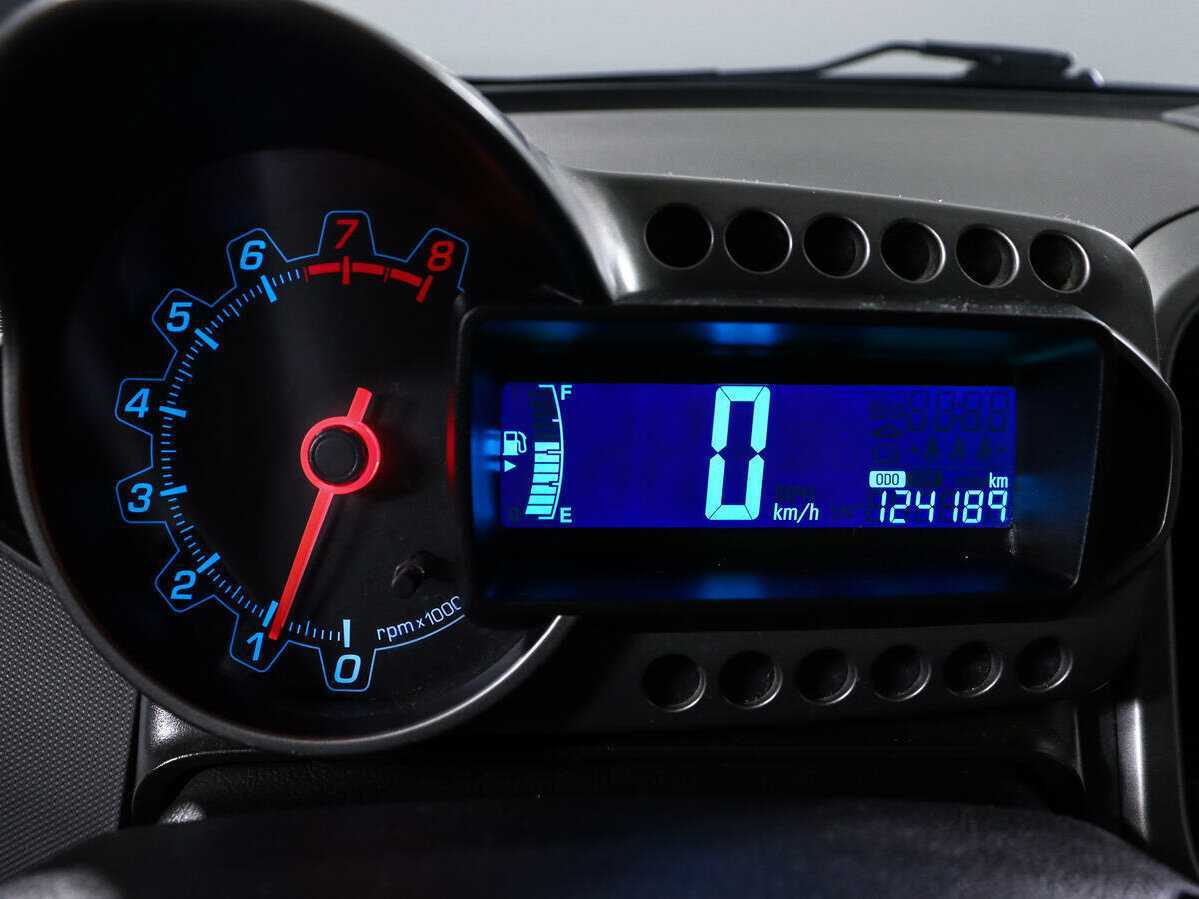 Купить Chevrolet Aveo, 2012, 124 188 км, фото №9