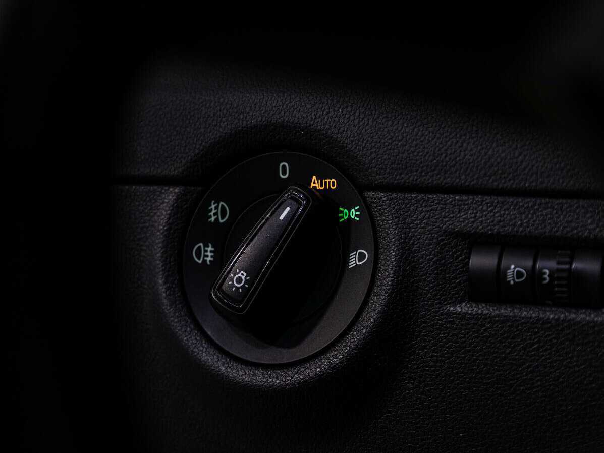 Купить Skoda Octavia, 2014, 277 979 км, фото №16