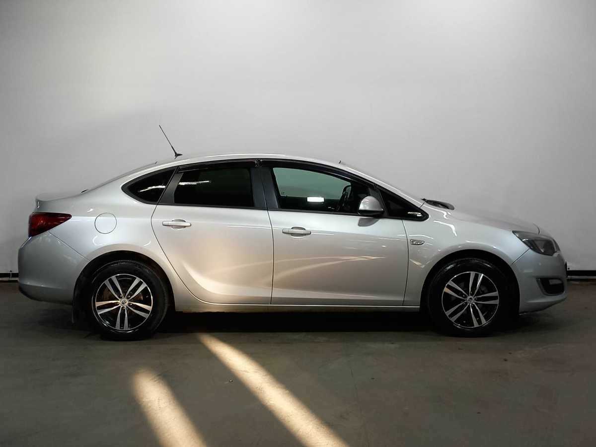 Купить Opel Astra, 2012, 181 509 км, фото №4