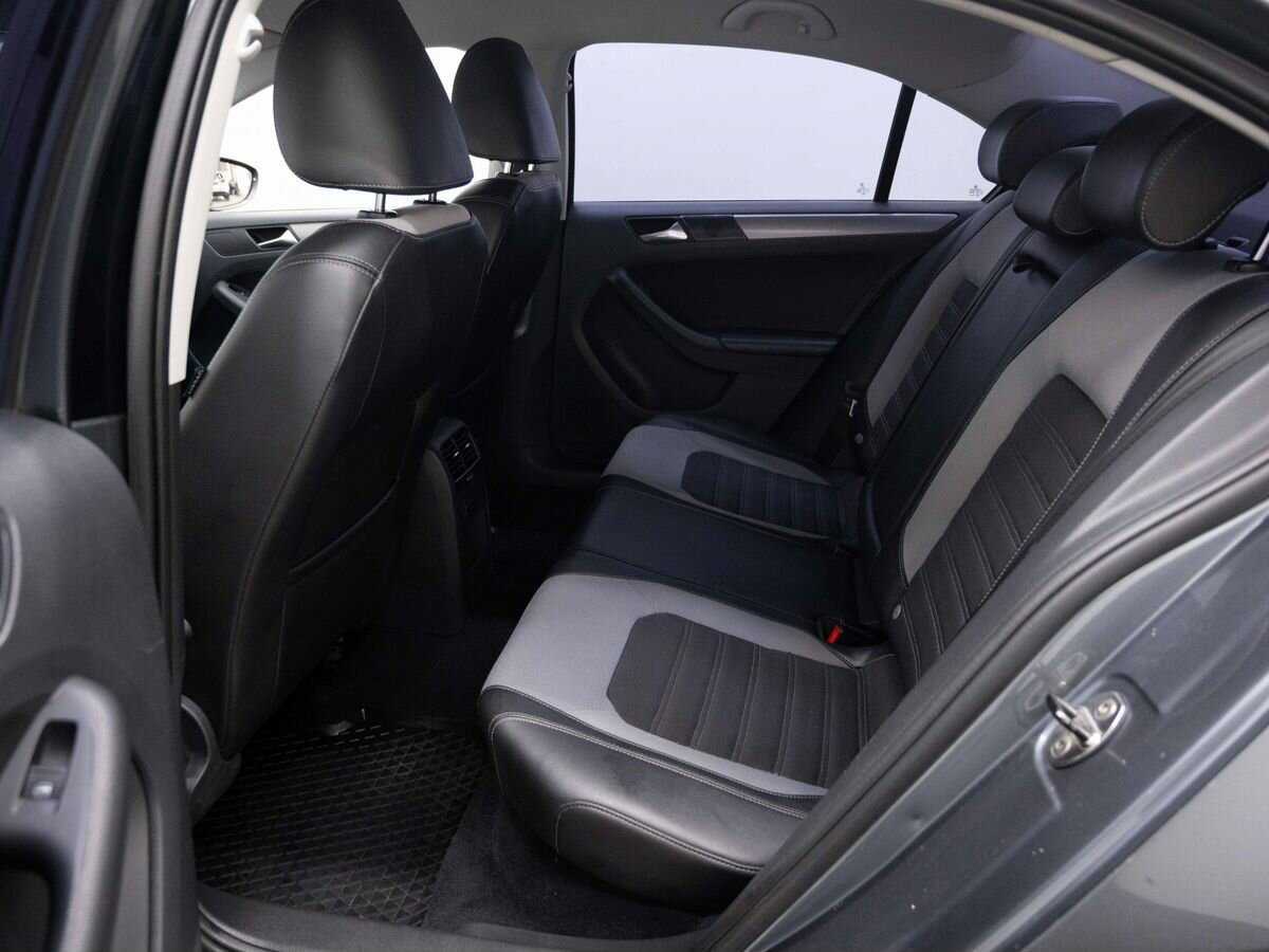 Купить Volkswagen Jetta, 2012, 200 216 км, фото №9