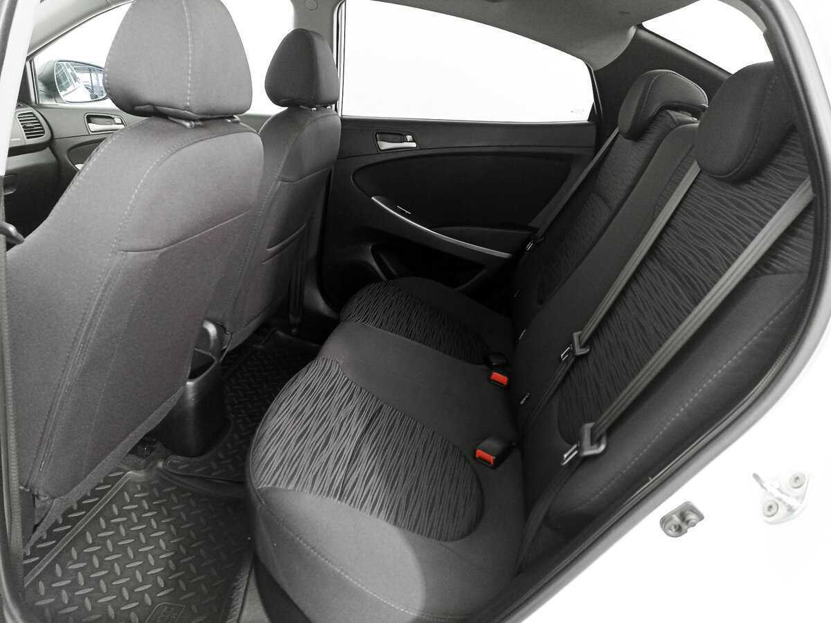 Купить Hyundai Solaris, 2015, 106 302 км, фото №8