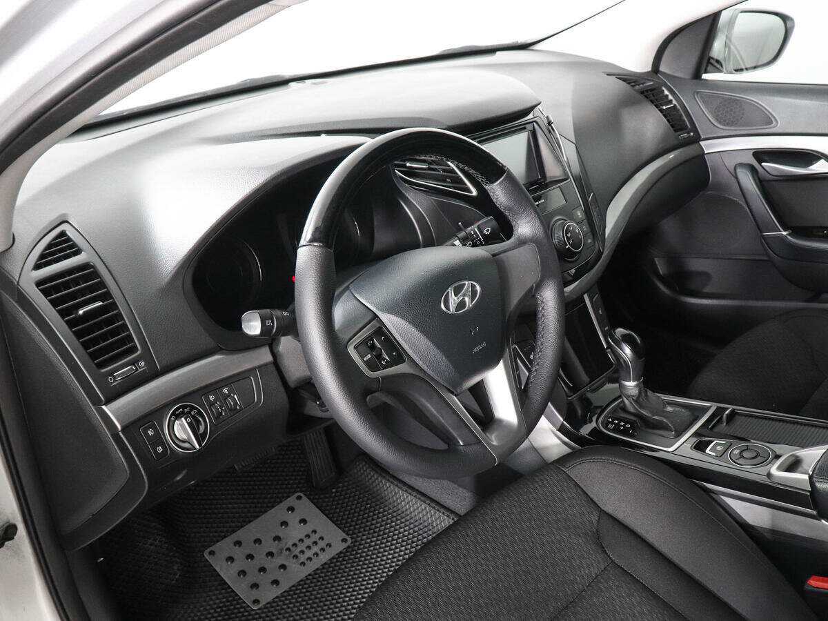 Купить Hyundai i40, 2013, 245 706 км, фото №9