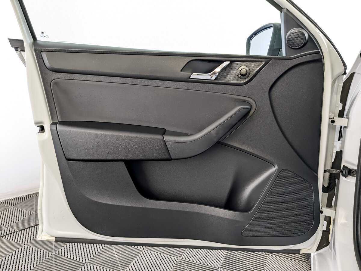 Купить Skoda Rapid, 2017, 189 398 км, фото №19