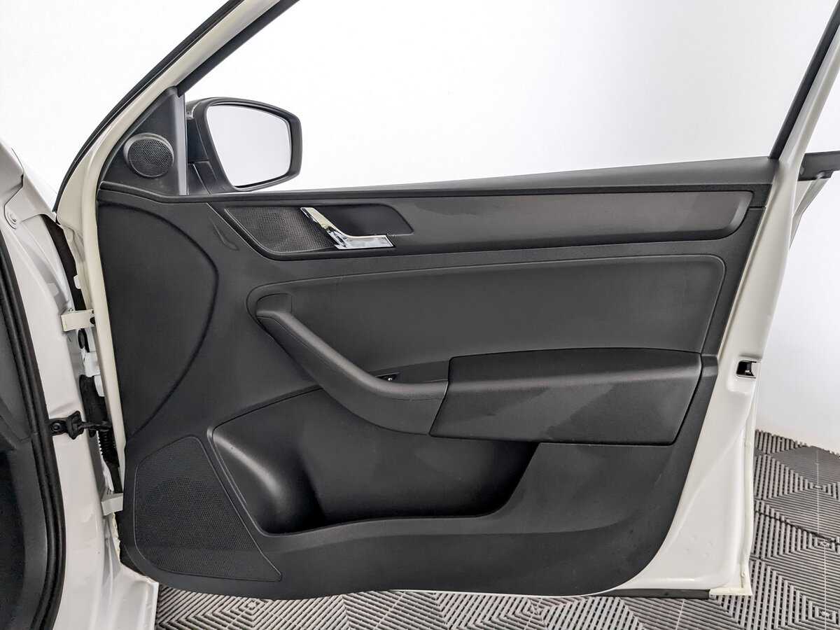 Купить Skoda Rapid, 2017, 163 106 км, фото №24