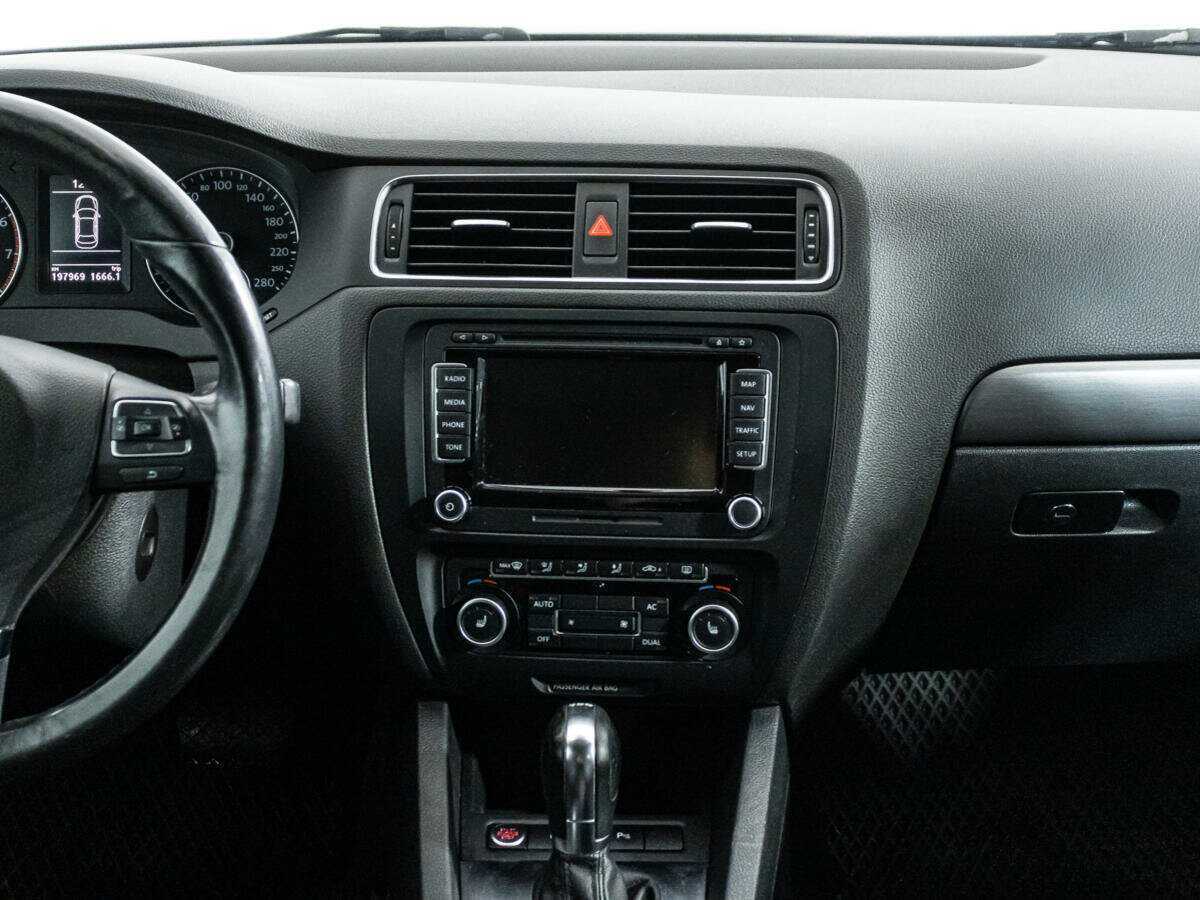 Купить Volkswagen Jetta, 2012, 197 967 км, фото №14