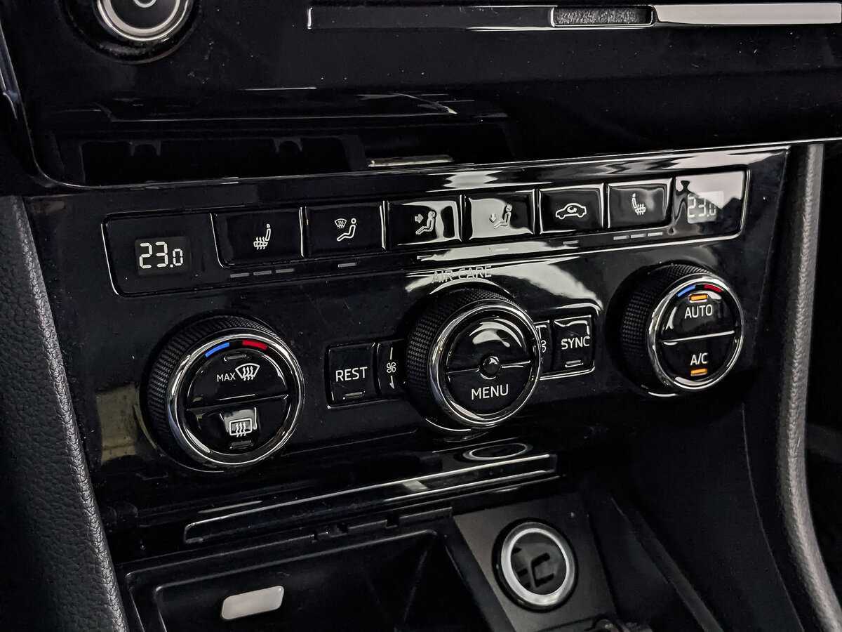 Купить Skoda Superb, 2017, 119 223 км, фото №25