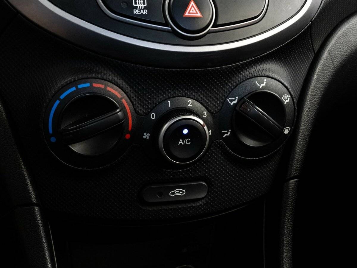 Купить Hyundai Solaris, 2016, 252 626 км, фото №11