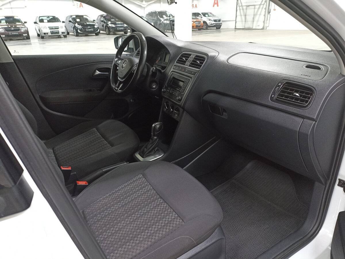 Купить Volkswagen Polo, 2018, 148 202 км, фото №11