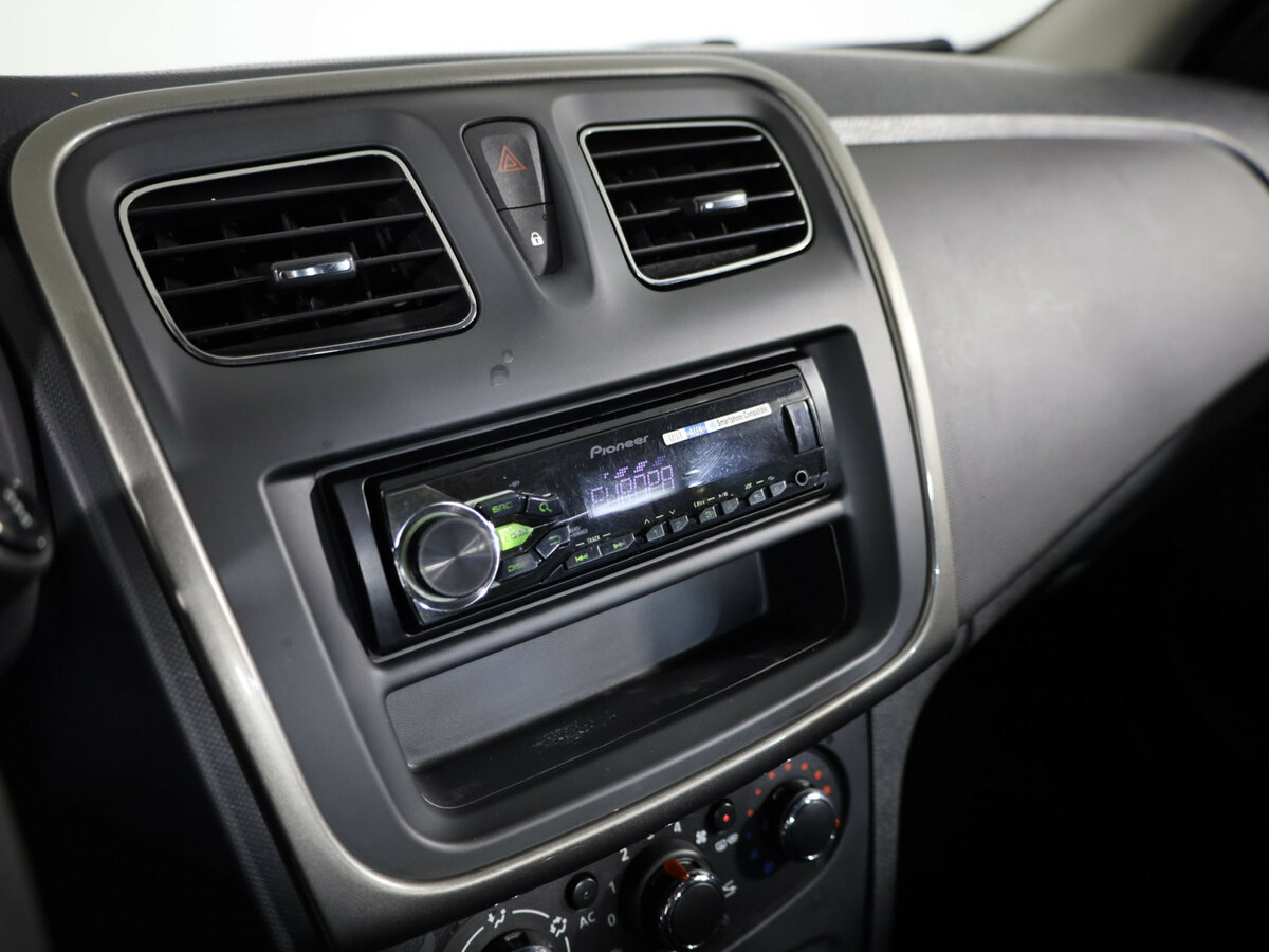 Купить Renault Logan II, 2015, 151 425 км, фото №18