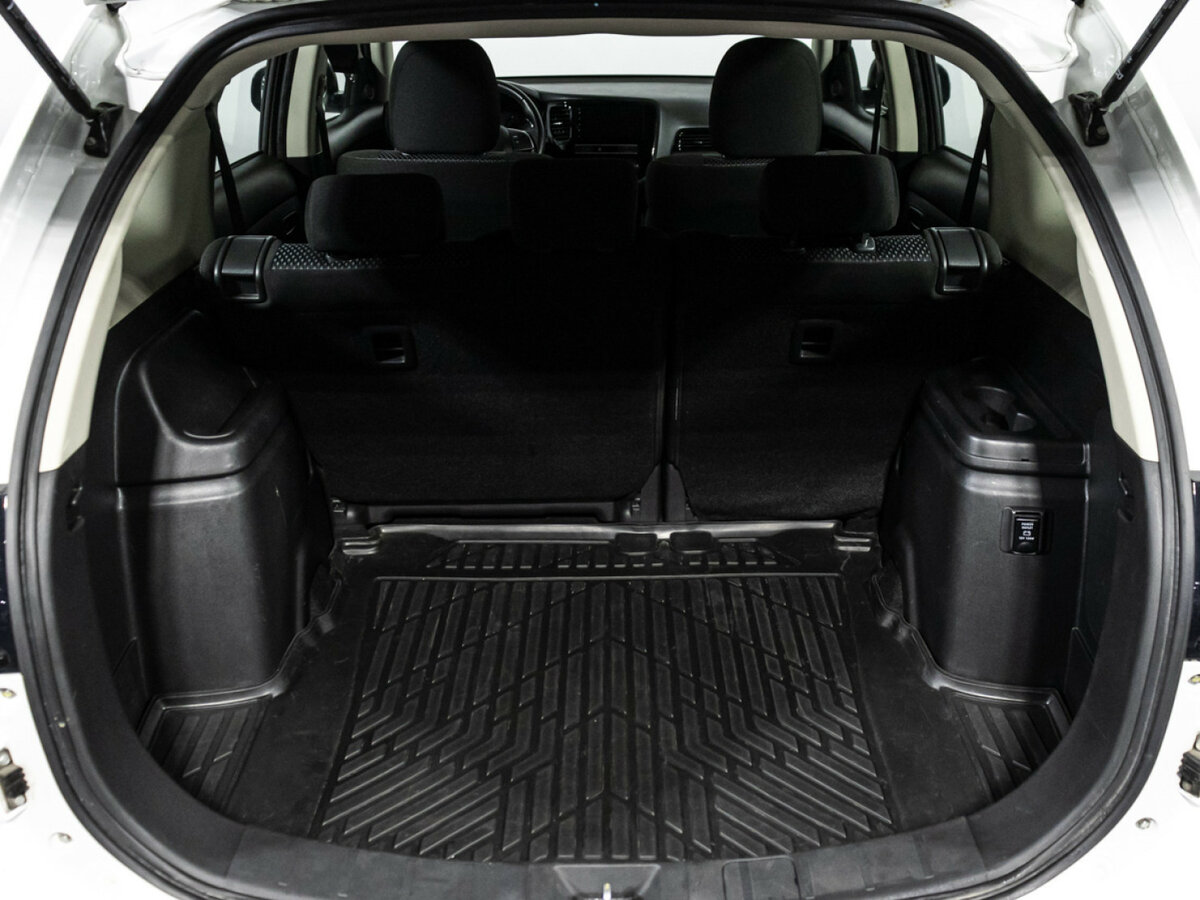 Купить Mitsubishi Outlander III Рестайлинг 3, 2019, 139 151 км, фото №17